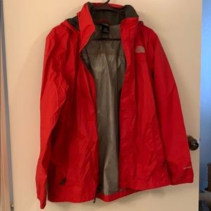 Boys The North Face rain jacket. Size XL.